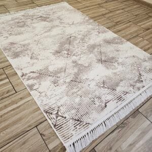 Плътен килим - бяло о кафяво